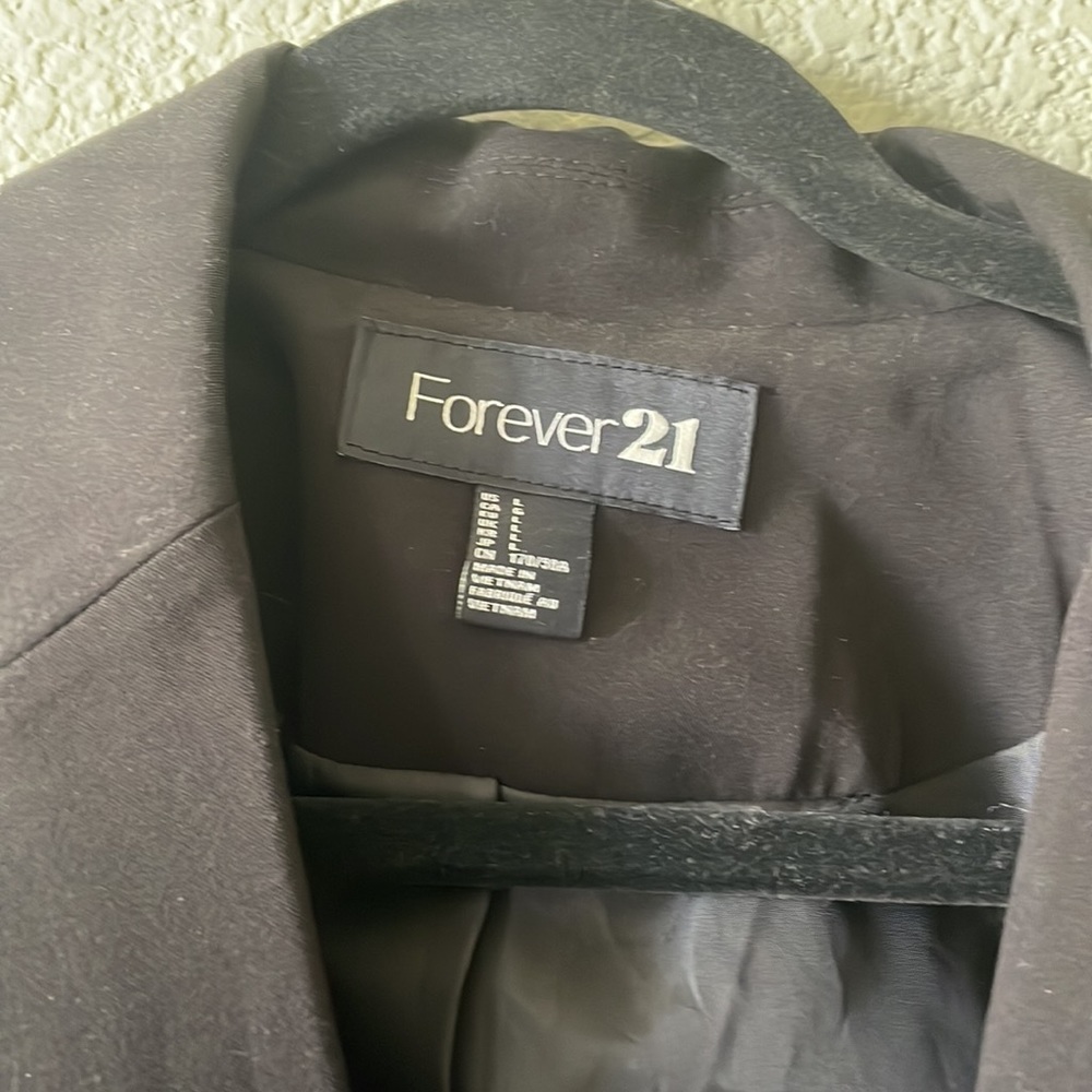 Large black jacket - Picture 2 of 3